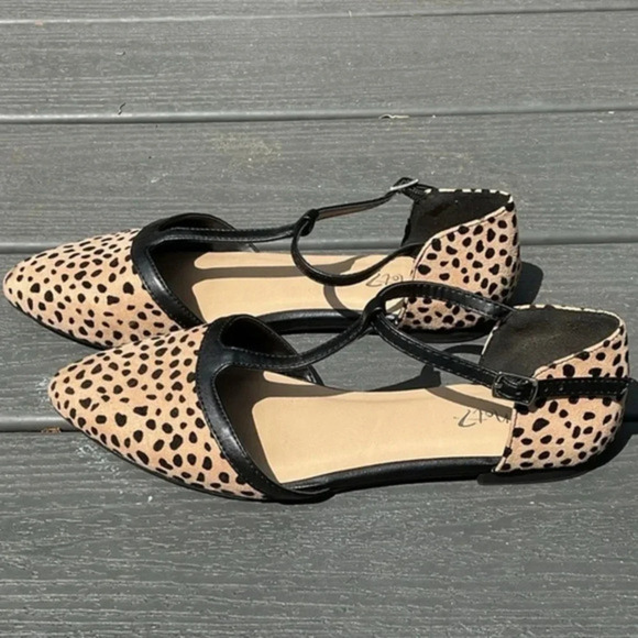 Y NOT? Leopard Cat Print Ballet Flats w/ Black Accents Sz 7 1/2 - Picture 1 of 5